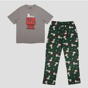 PEANUTS - Men’s snoopy pajama set.